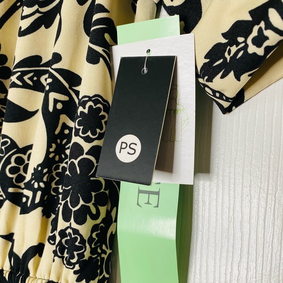 Brand New! Tacera Cream/Black Floral Stretchy Jumpsuit with Elastic Waist Sz PS - Picture 9 of 12